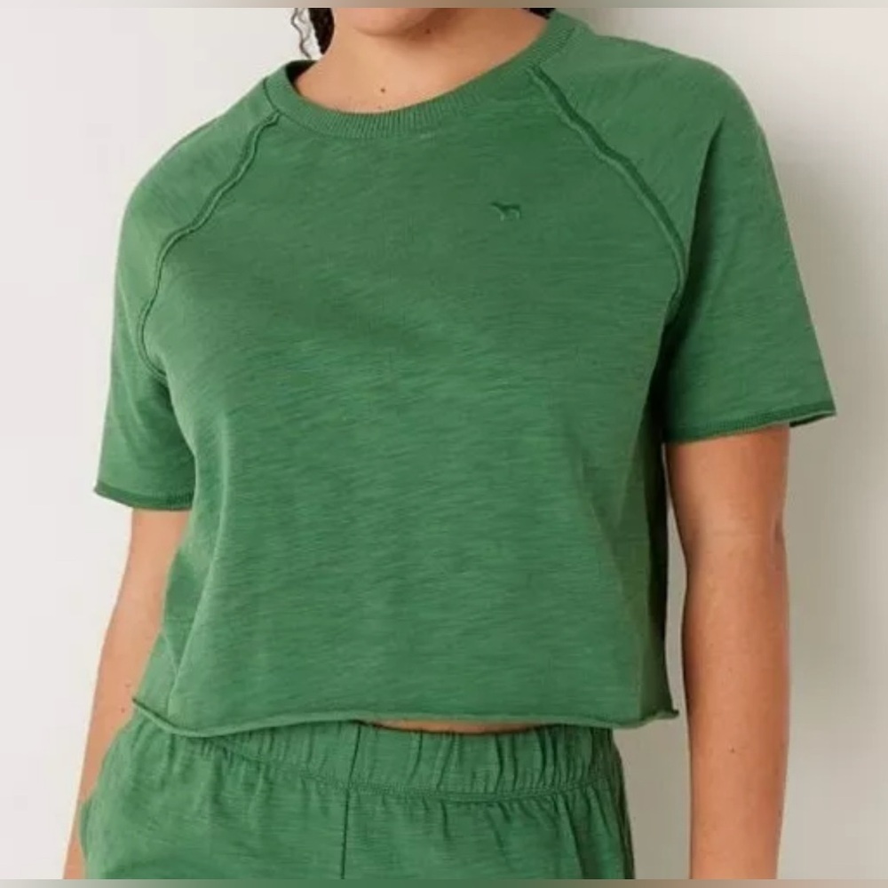 PINK Victoria’s Secret cropped rolled hem tee. Size M